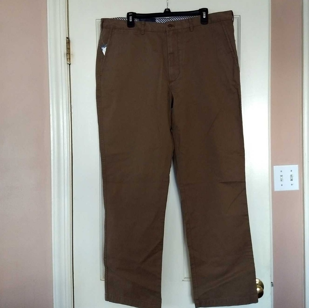 Men's khaki pants